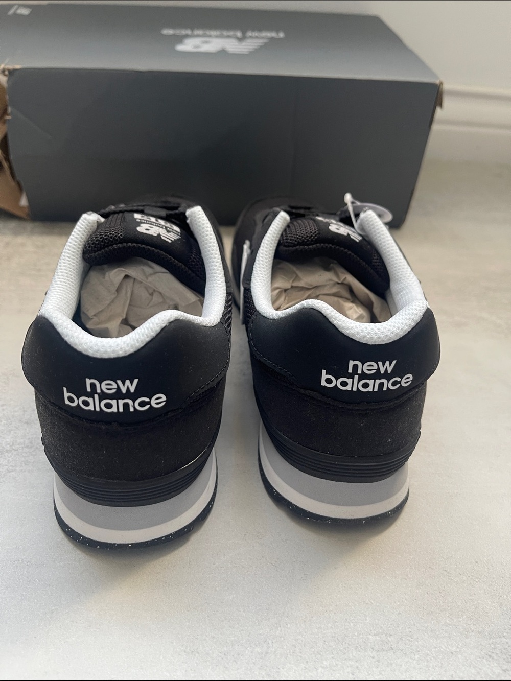 New Balance Kid’s 515 Sneakers in Black and White - Picture 5 of 8